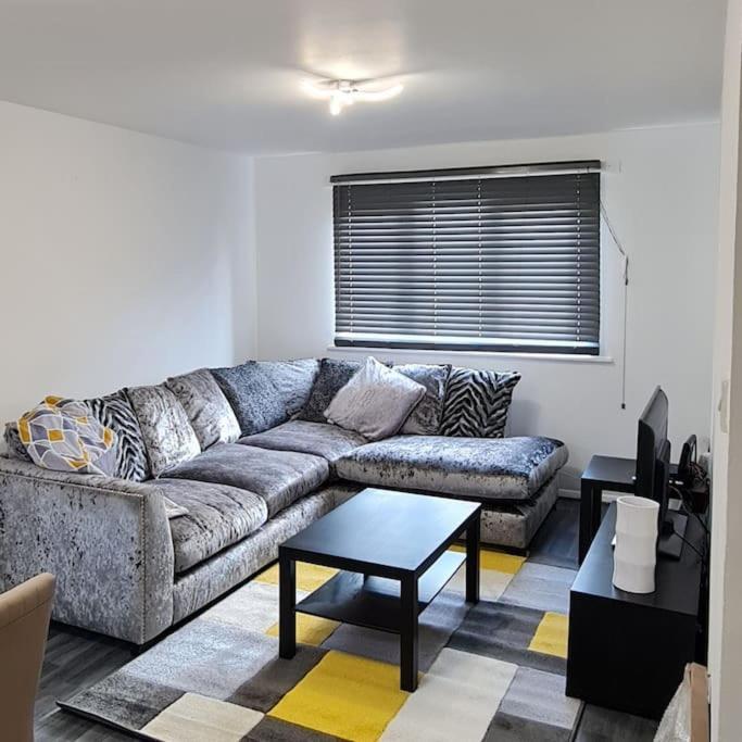 1 Bedroom Service Apartment With Netflix West Thurrock Εξωτερικό φωτογραφία