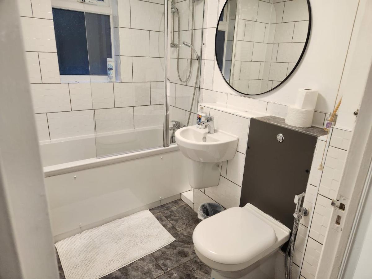1 Bedroom Service Apartment With Netflix West Thurrock Εξωτερικό φωτογραφία
