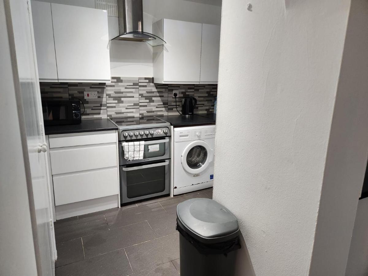 1 Bedroom Service Apartment With Netflix West Thurrock Εξωτερικό φωτογραφία