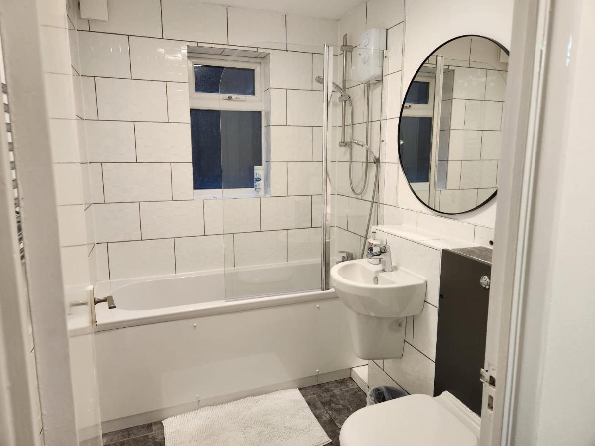 1 Bedroom Service Apartment With Netflix West Thurrock Εξωτερικό φωτογραφία